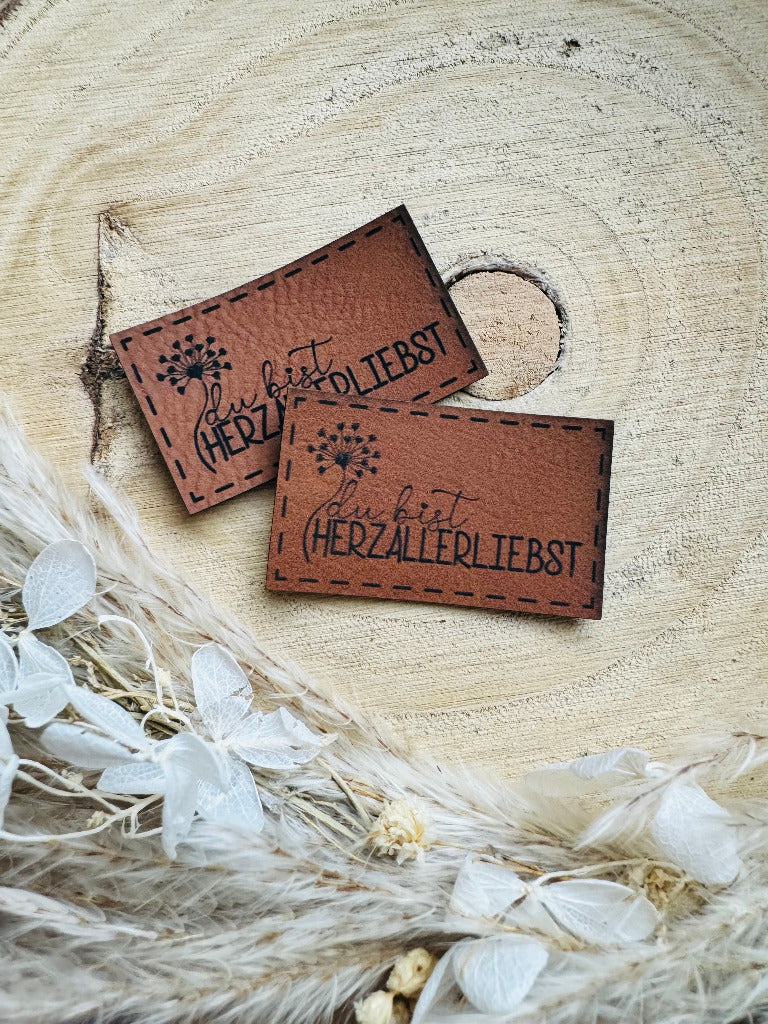 superweiches braunes Kunstlederlabel mit dem Spruch du ist Herzallerliebst