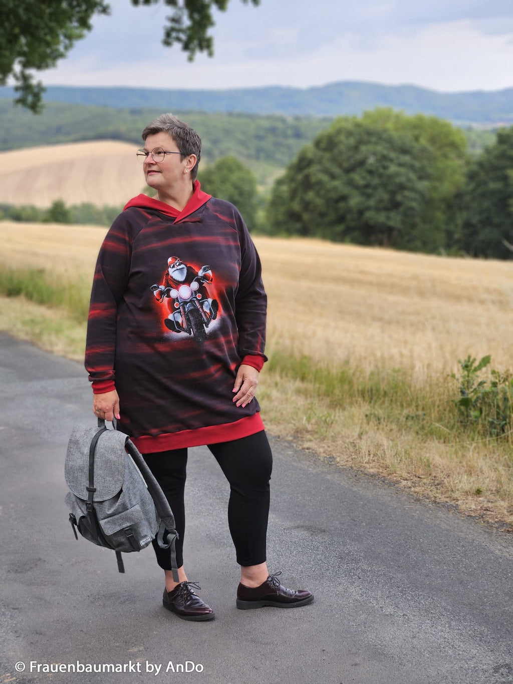 Beispielbild mit dem Motiv cooler Santa in Bordeaux Rot
