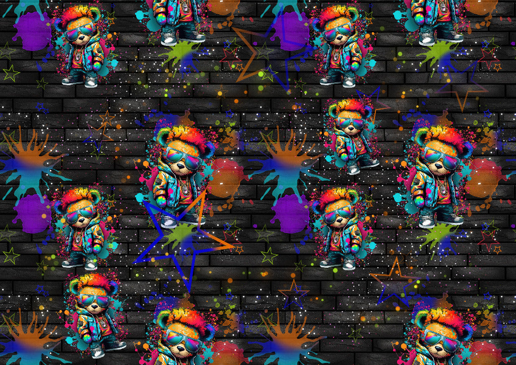 Jersey Stoff Tanelo mit kleinen coolen Graphity Bärchen auf schwarz graphitfarbenen Mauerwerk Hintergrund