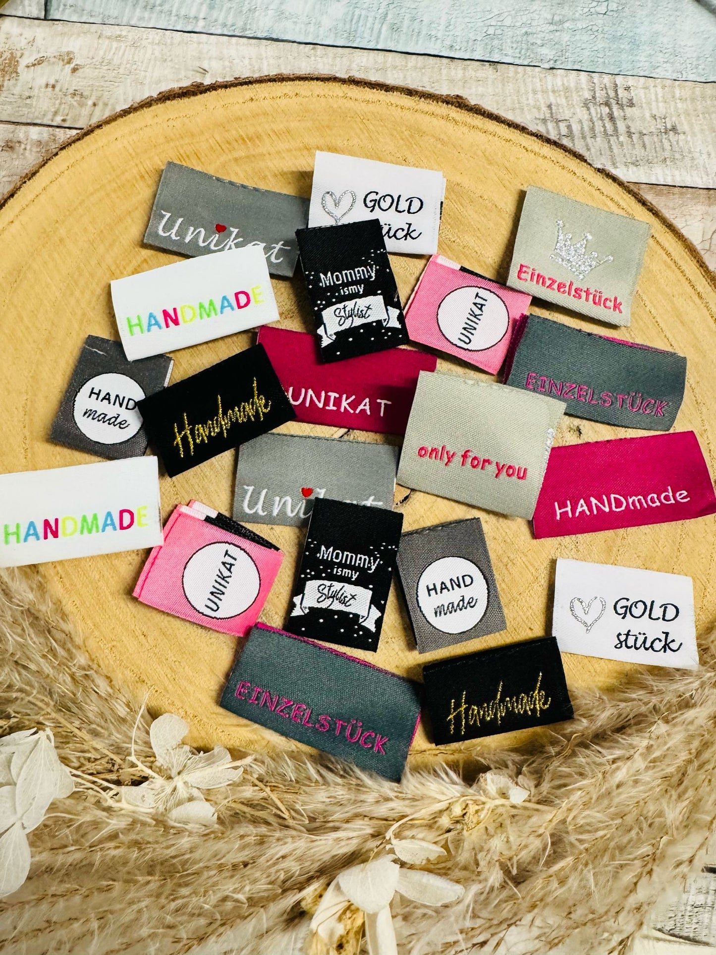 tolles Weblabel Set mit verschiedenen Motiven zum Beispiel Handmade Unikat Goldstück usw.