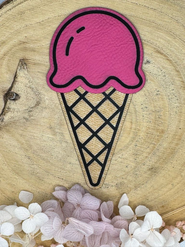 superweiches Kunstlederlabel in Form einer rosa Eiskugel