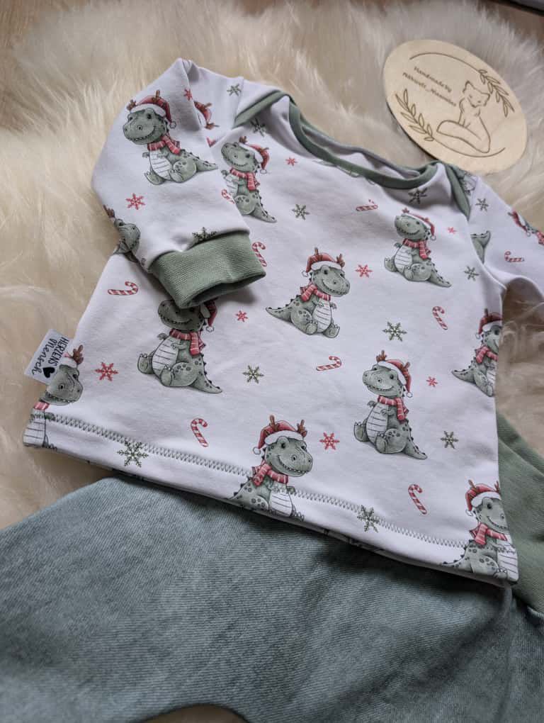Rest Stoff Sweat VB kleiner Weihnachts Dino 90 cm