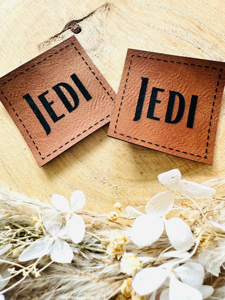 superweiches braunes kunstlederlabel mit dem spruch JEDI