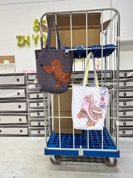 Beispielbild mit den Taschen Panels Dackel und Rollschuh