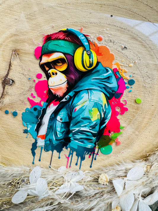 UV-Sticker mit einem coolen Affen mit Kopfhörer in Aquarell bunt Motiv zwei