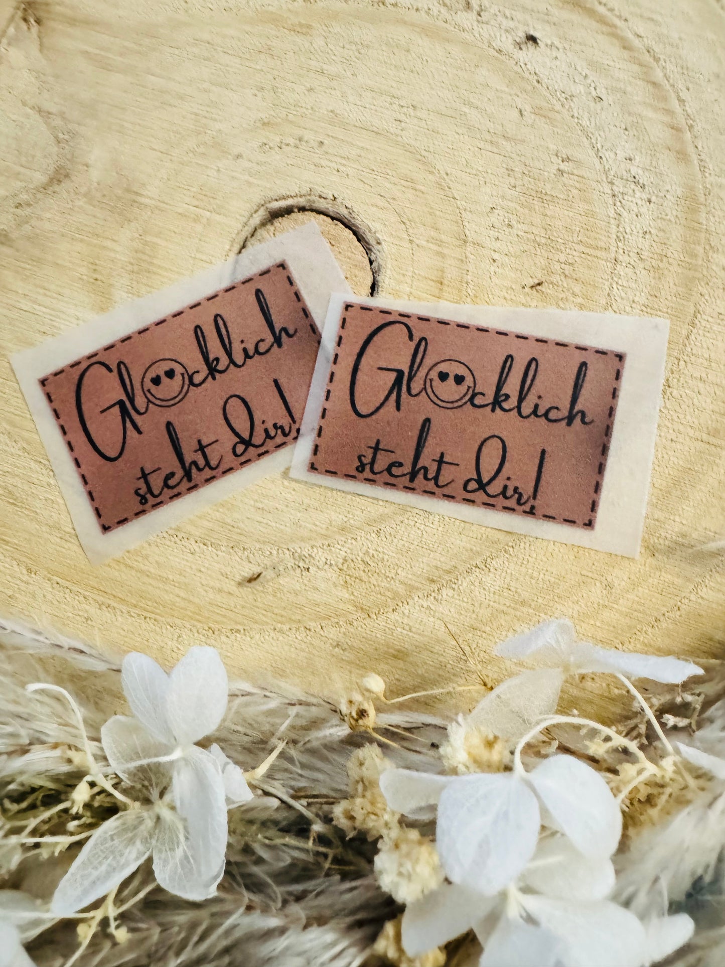 Bügellabel glücklich