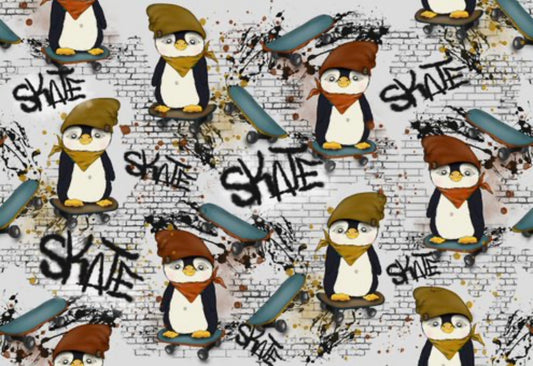 Bio Sweat Stoff Tanelo mit Skater Pinguinen im hintergrund weisses mauerwerk