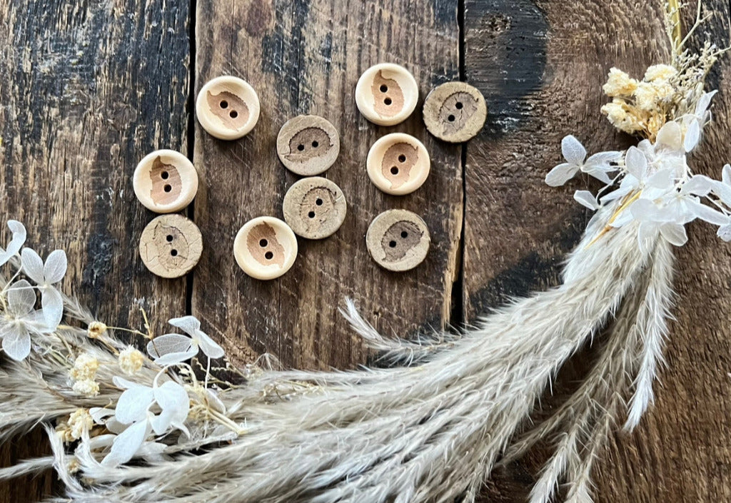 runde Holz und Kokos Knöpfe mit einem  Igel Größe 20 mm