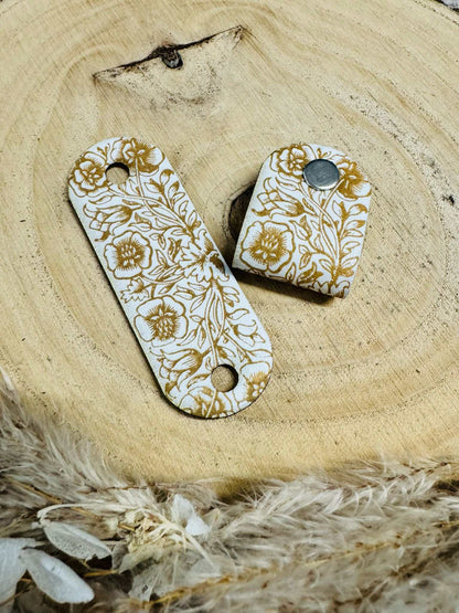superweiches weiss goldenes Knicklabel mit Blumenmotiv Magnolien