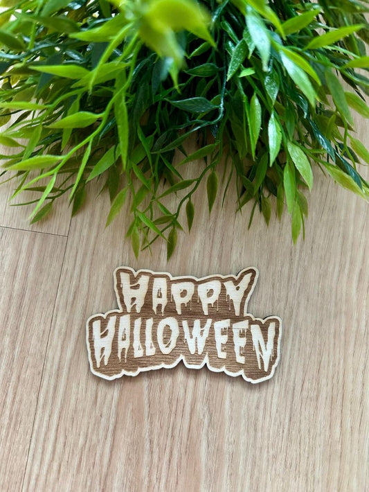 tolle Flatlay Deko aus Ahorn lasergeschnitten mit dem Motiv Happy Halloween