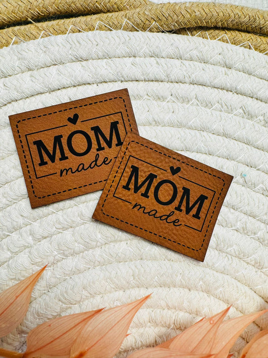 superweiches braunes Kunstlederlabel von den Bienenkindern mit dem Spruch MOM made