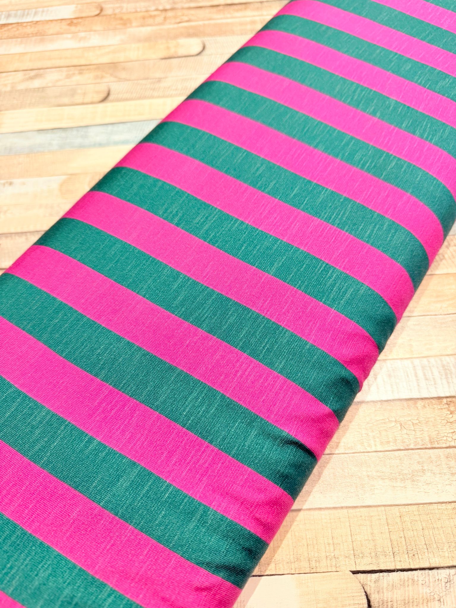 schöner Jersey Stoff pink grün gestreift