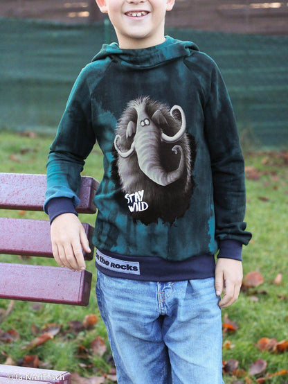 schöner kuscheliger Sweat Stoff mit einem Mammut Motiv by Thorsten Berger Design Beispielbild